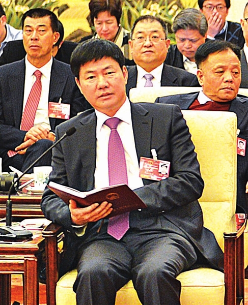 杨益民表示，将优化路网，疏解老城区交通压力