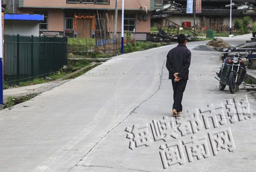 吴木星的父亲，希望儿子早点回来