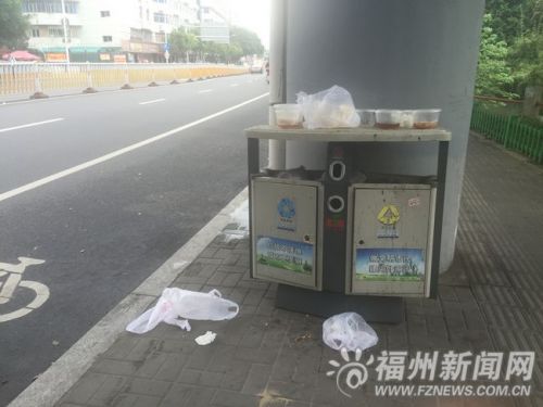 外卖餐盒回收难度大。