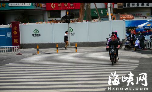 五四华林路口，市民孙某斌闯红灯被抓拍