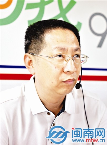 蔡玉霖，泉州市教育局中教科科长