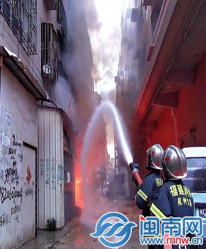 消防官兵40多分鐘滅火