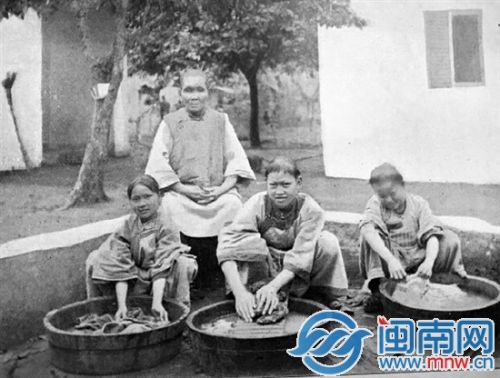 百年前古城的社會(huì)生活場(chǎng)景