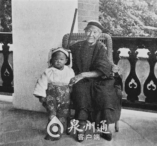 裹腳老奶奶和她的孫子