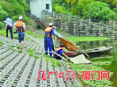 东山水库内连续打捞起尸体。