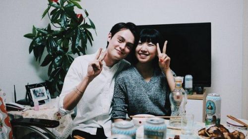 租男友回家嫌母亲太帅 难道剩女就该嫁丑男？（图）