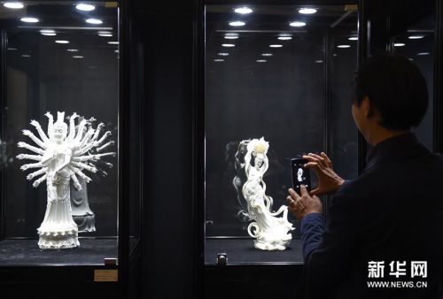 （晚报）（3）中国德化陶瓷艺术展在京举行