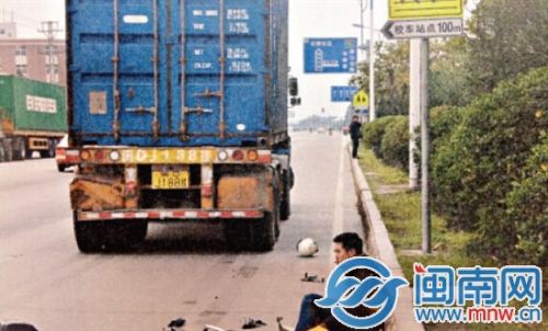 掛車超車引發(fā)事故的現(xiàn)場