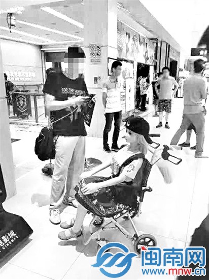 充气娃娃是个“美女”（网友供图）