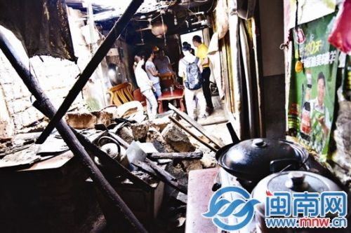 一直担心的老厝还是塌了