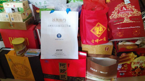 保健品市场疯长背后:对老人跪地营销 传销式洗脑