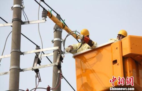 中国7亿人遭高温&ldquo;烧烤&rdquo; 局地体感温度超50℃