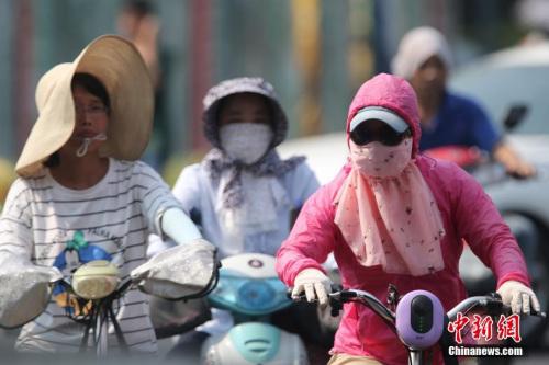 中国7亿人遭高温&ldquo;烧烤&rdquo; 局地体感温度超50℃