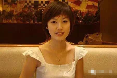 网传王宝强妻子与经纪人宋喆在大学就是情侣