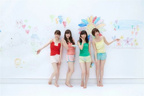 日本偶像女团乃木坂46萌妹吊带写真清凉一夏