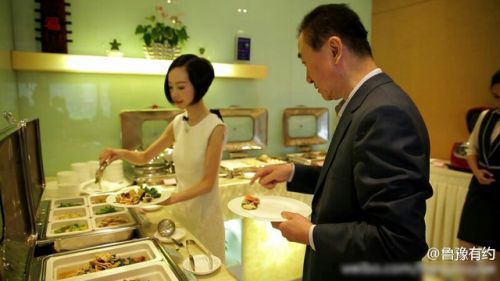 鲁豫有约首富王健林的一天 公开日常生活工作