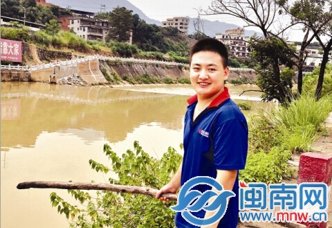 石梁说,救人是应该做的事石梁说,救人是应该做的事