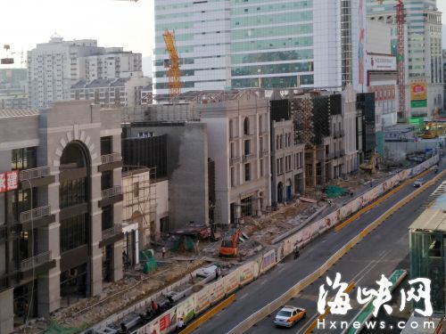 南街改造后的建筑,古典与现代风并存