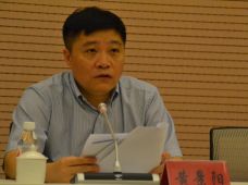 南安市副市长黄景阳作关于南安农订会的报告