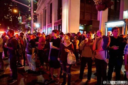 纽约 曼哈顿爆炸 现场图片:数百人已经撤离现场
