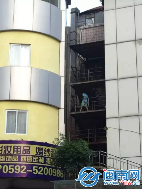 通往着火现场的楼梯