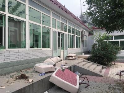 河北一原村书记之子疑遭举报后自杀 家属抬尸进举报者家