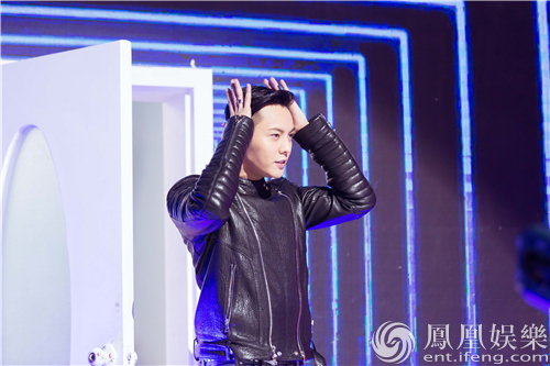 陈伟霆赵丽颖恋情疑似曝光 陈伟霆表白甜心现