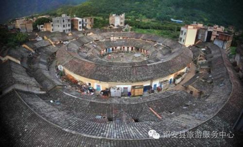 祥麟塔矗立在梅岭乡腊洲村的麒麟山巅_新零网 祥麟塔矗立在梅岭乡腊洲村的麒麟山巅