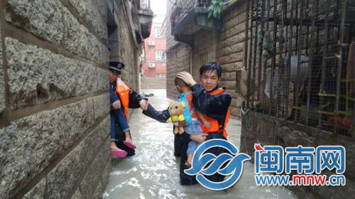 929գϰˮͷڴһ4˱2ˡ2Сӵϰйˮͷɳ񾯼ʱϵֳ4˰ȫȳ2