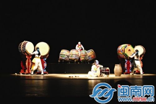 韩国光州天·地乐团