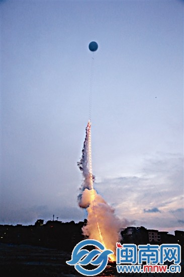 蔡国强首部纪录片 再现&ldquo;天梯&rdquo;艺术