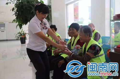 环卫工人可以在站点内休息