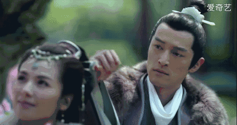 胡歌看琅琊榜2剧本 将梅长苏角色化为传奇记忆