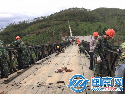 通往长泰古山重临时搭建的“贝雷桥”于10月20日拆除
