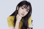 准妈妈Angelababy挺孕肚拍时尚封面 齐刘海大眼萌似少女