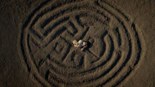 《西部世界》猜想 到达迷宫中心或可摆脱程序控制