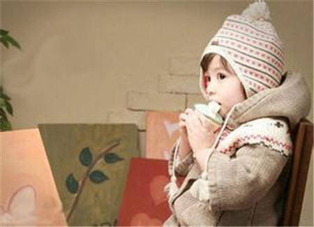 宝宝冬季衣服搭配指南及保暖注意事项