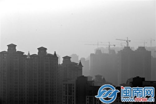 昨天上午9点左右，泉州市区灰蒙蒙一片