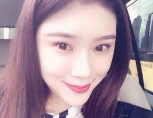 林丹微博回应出轨网友疯狂评论刷屏 险致微博