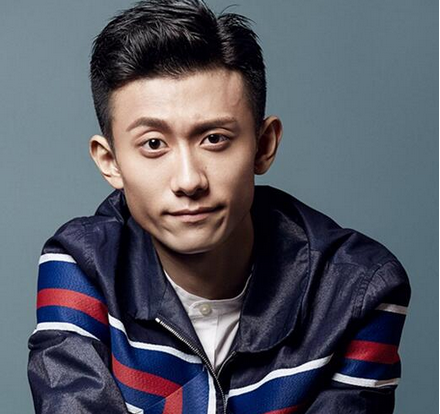 张一山凌晨扫大街 韩红透露了一个“惊天”秘密(图)-闽南网