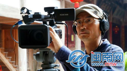 黄建东导演工作照