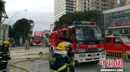 福州一燃气管道泄漏 消防、燃气公司合力处置