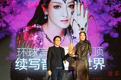 萨顶顶续约环球音乐 感恩相伴续写音乐新世界