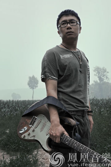 庞龙新歌《我的哥们我的好兄弟》MV视频观看