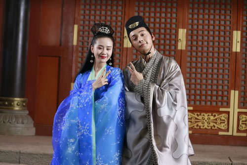 《醉玲珑》陈伟霆称和刘诗诗吻戏压力大 吴奇