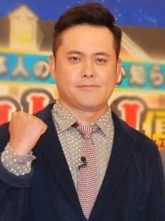 日本搞笑艺人有田哲平宣布结婚 《闲聊007》收