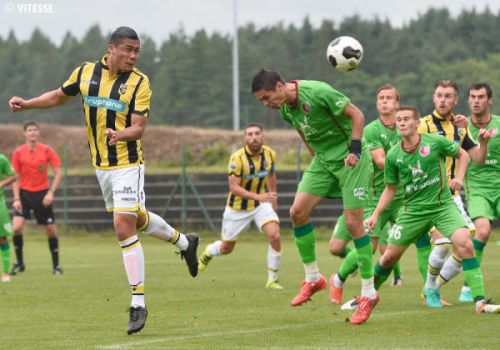 荷兰杯-张玉宁造点+致对手染红 维特斯4-0进八