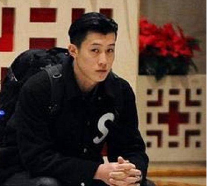 王宝强新助理是谁？王宝强新助理曝光颜值毫不逊于宋喆