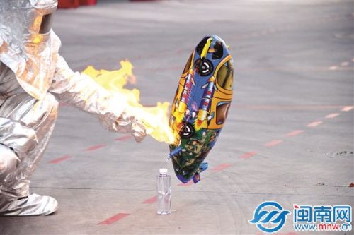 海都实验室:氢气球有多危险? 遇明火瞬间爆炸