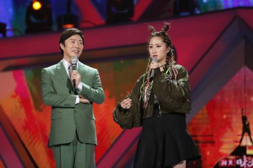 天籁之战费玉清赵宥乔《咱们天籁屯里的人》m